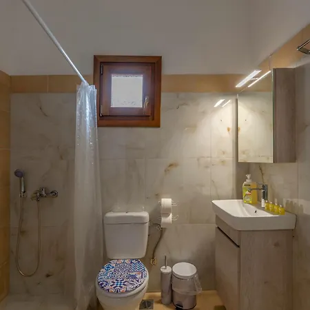 Le Petit Paris Apartment *
